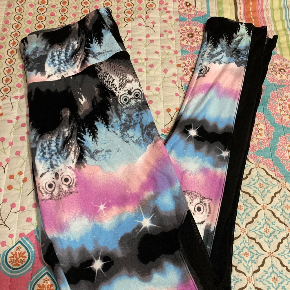 Snow Owl Print Leggings w/ Side Panels